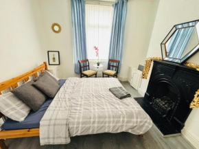 Entire 3 Bedroom House- FREE PARKING